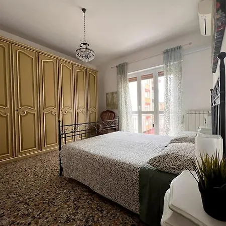 Lejlighed Woodyhouse Albisola Superiore